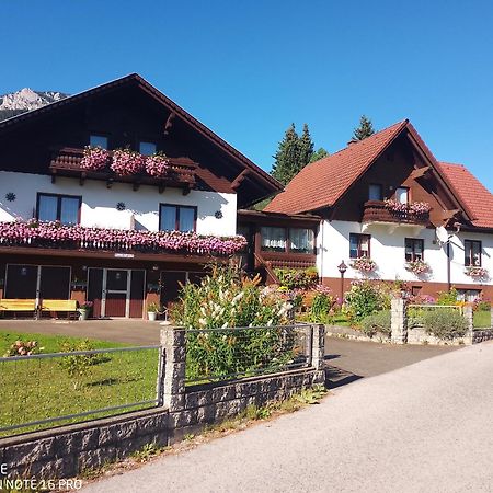 Haus Bergblick Fruehstueckspension Oberort Exterior photo